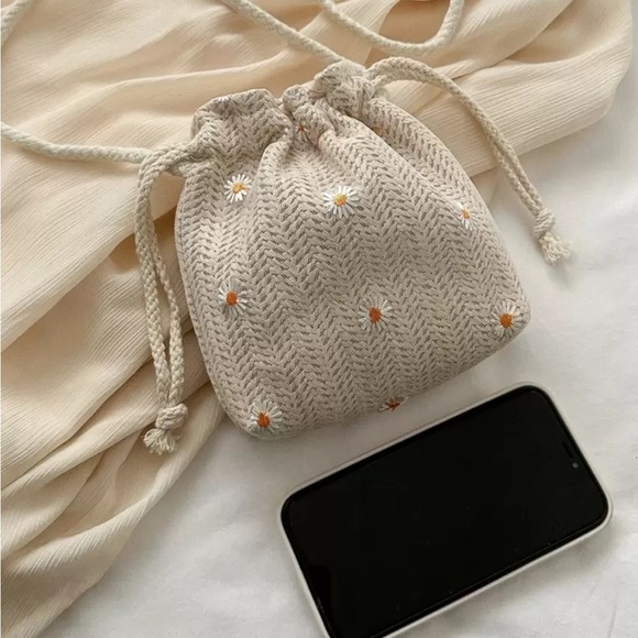 Unique Cream Drawstring Women mini  Bag - Picture 16 of 16